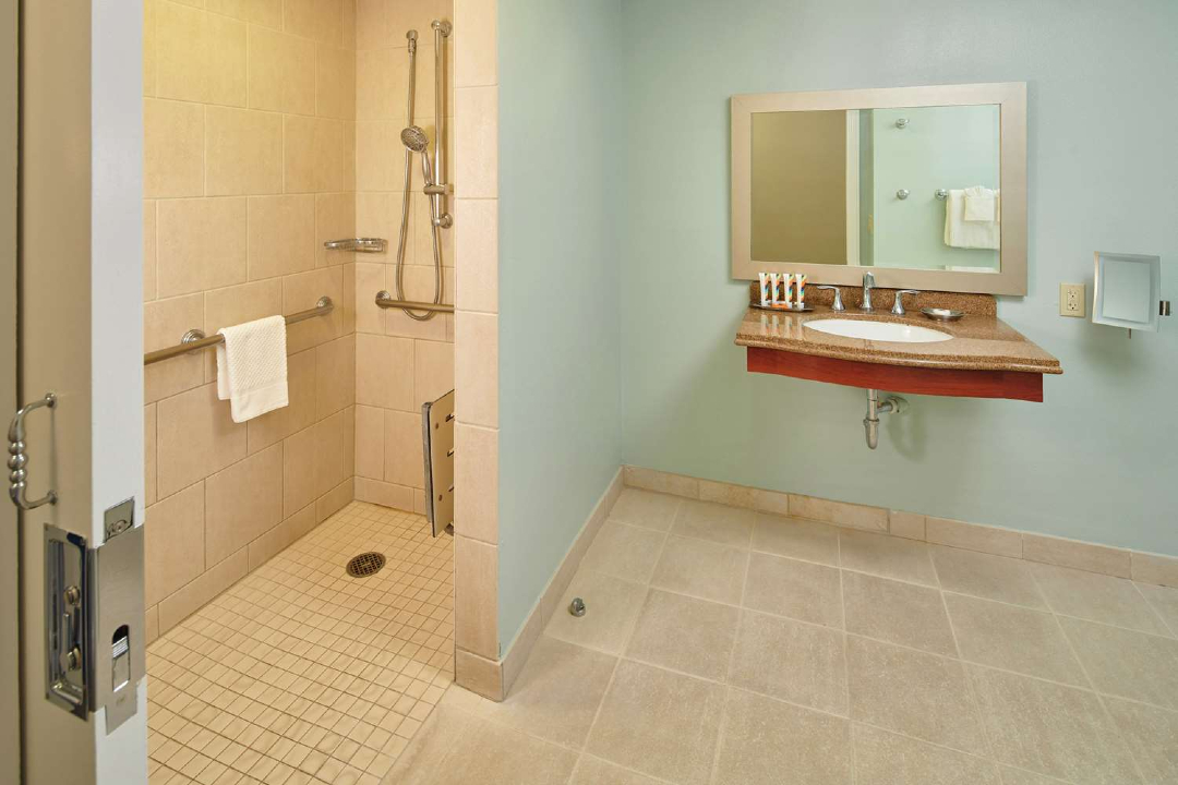 カリアタワー バリアフリー対応 バスルーム 一例