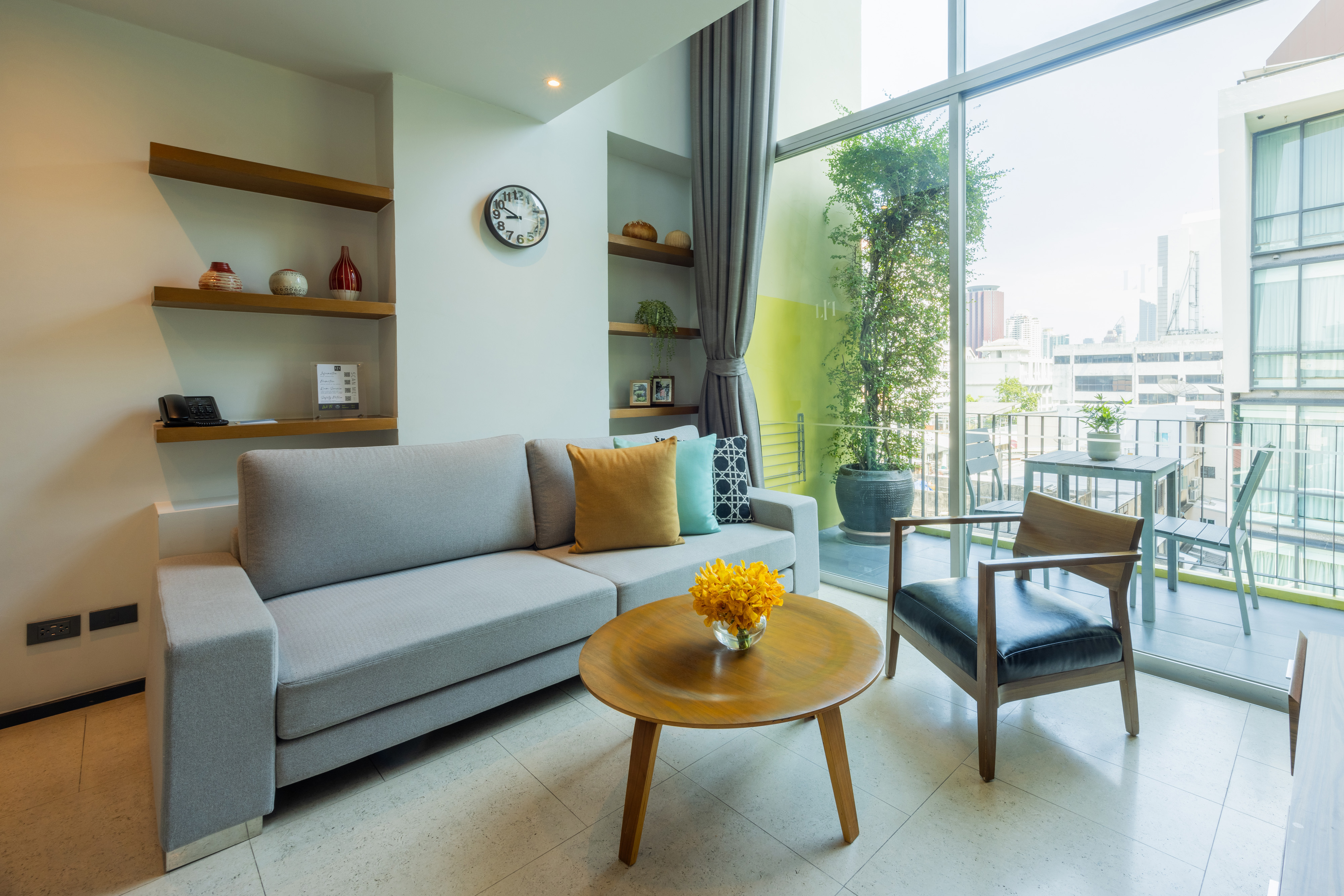 One Bedroom Duplex Suite - Living room
