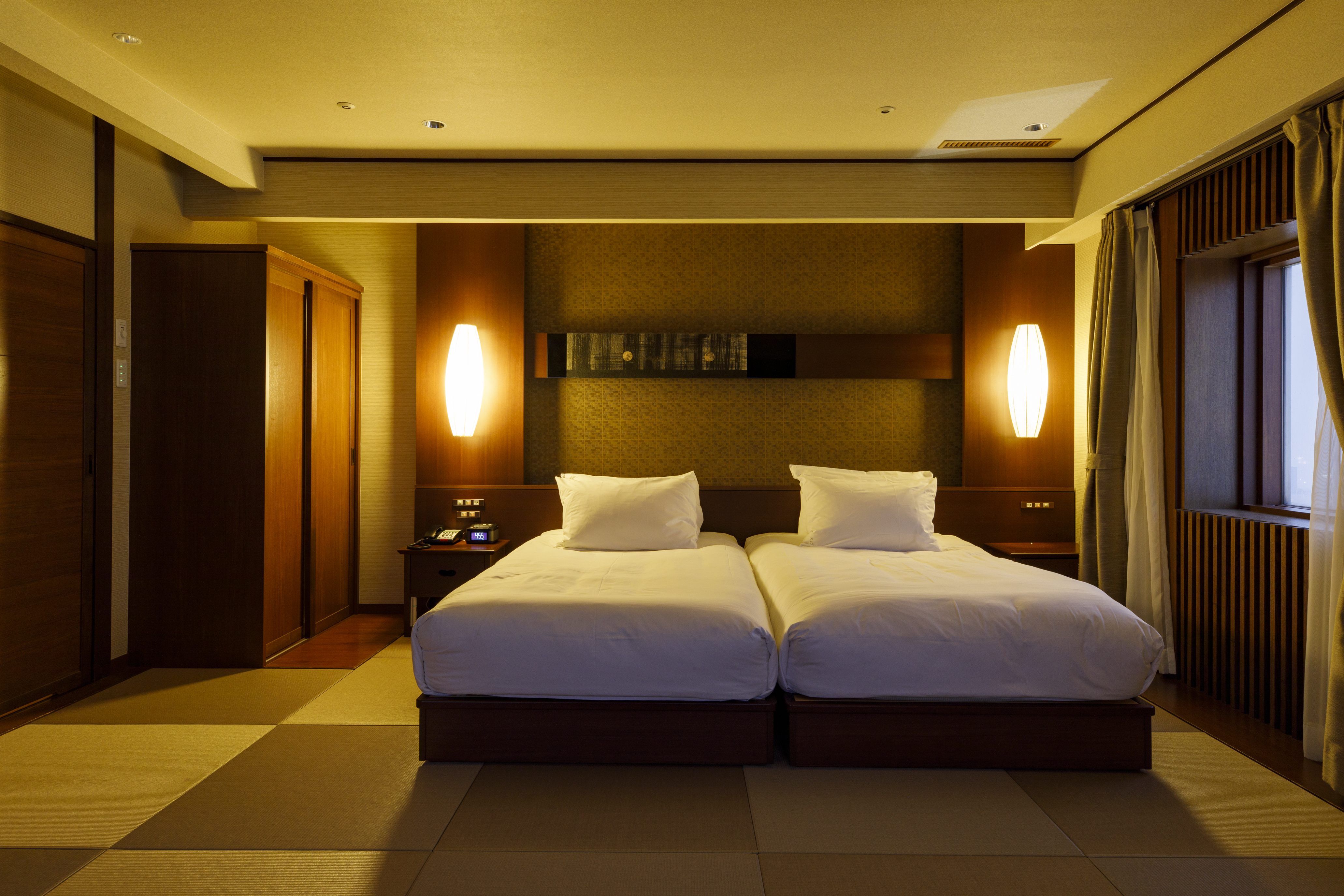 全客室にシモンズベッドを導入。上質な眠りをお届けします