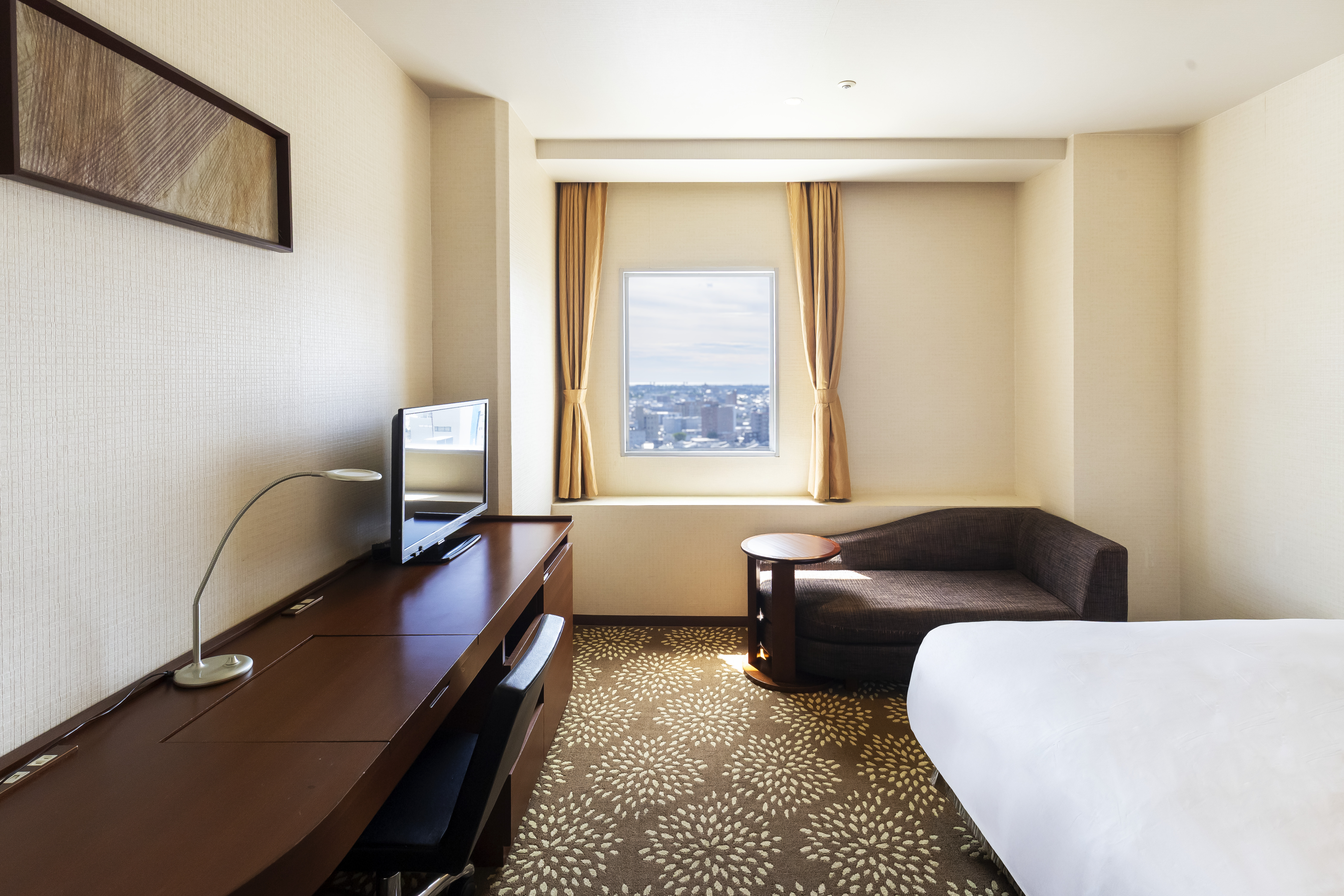 スタンダードダブルルーム〈18平米・禁煙〉