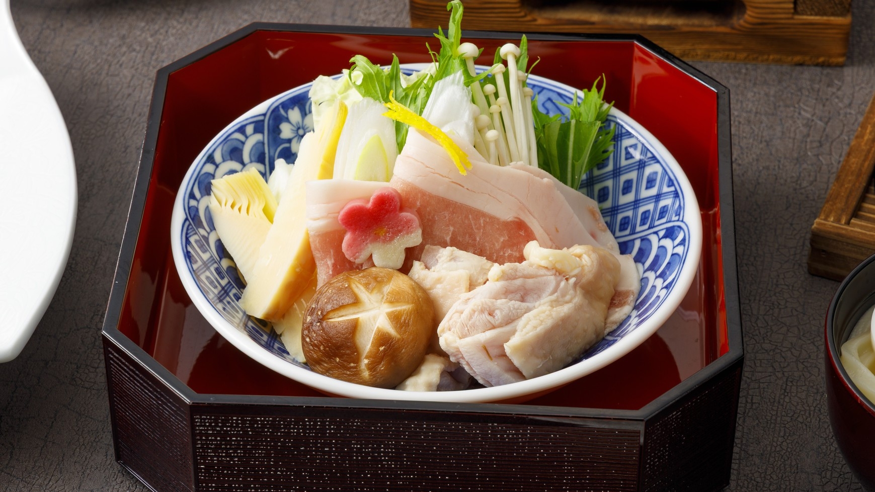 【飛天館】2026年1月2月料理長特選◆讃岐オリーブ牛ステーキとオリーブ地鶏とオリーブ豚の飛鳥鍋