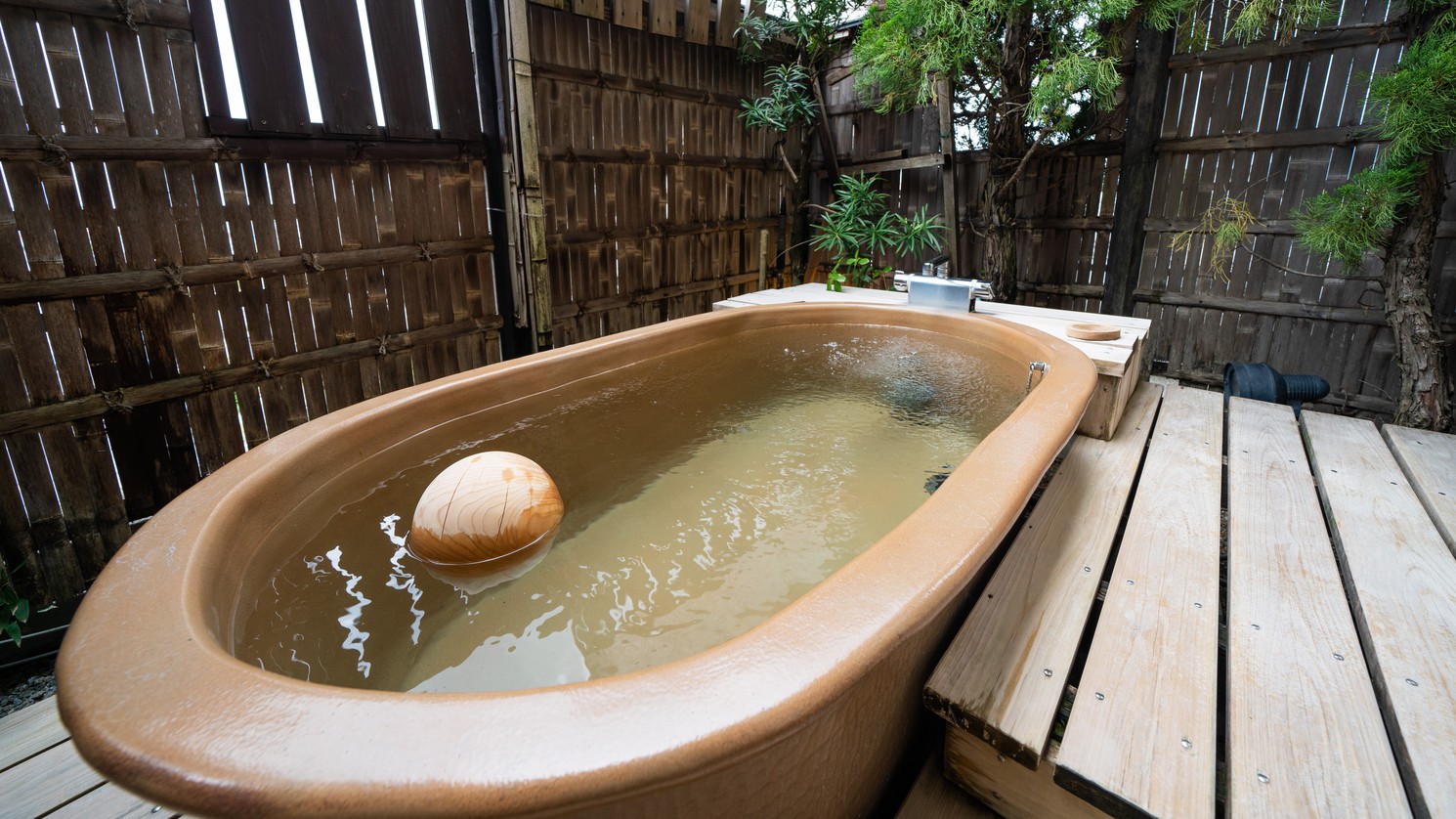 露天風呂（飛天館【特別フロア】露天風呂付客室(マッサージ機付)583）