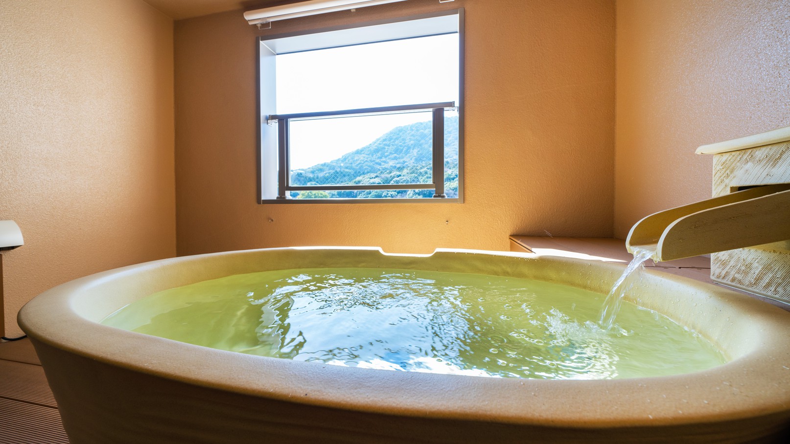 テラス付き露天風呂　讃水館9階ラグジュアリー露天風呂付