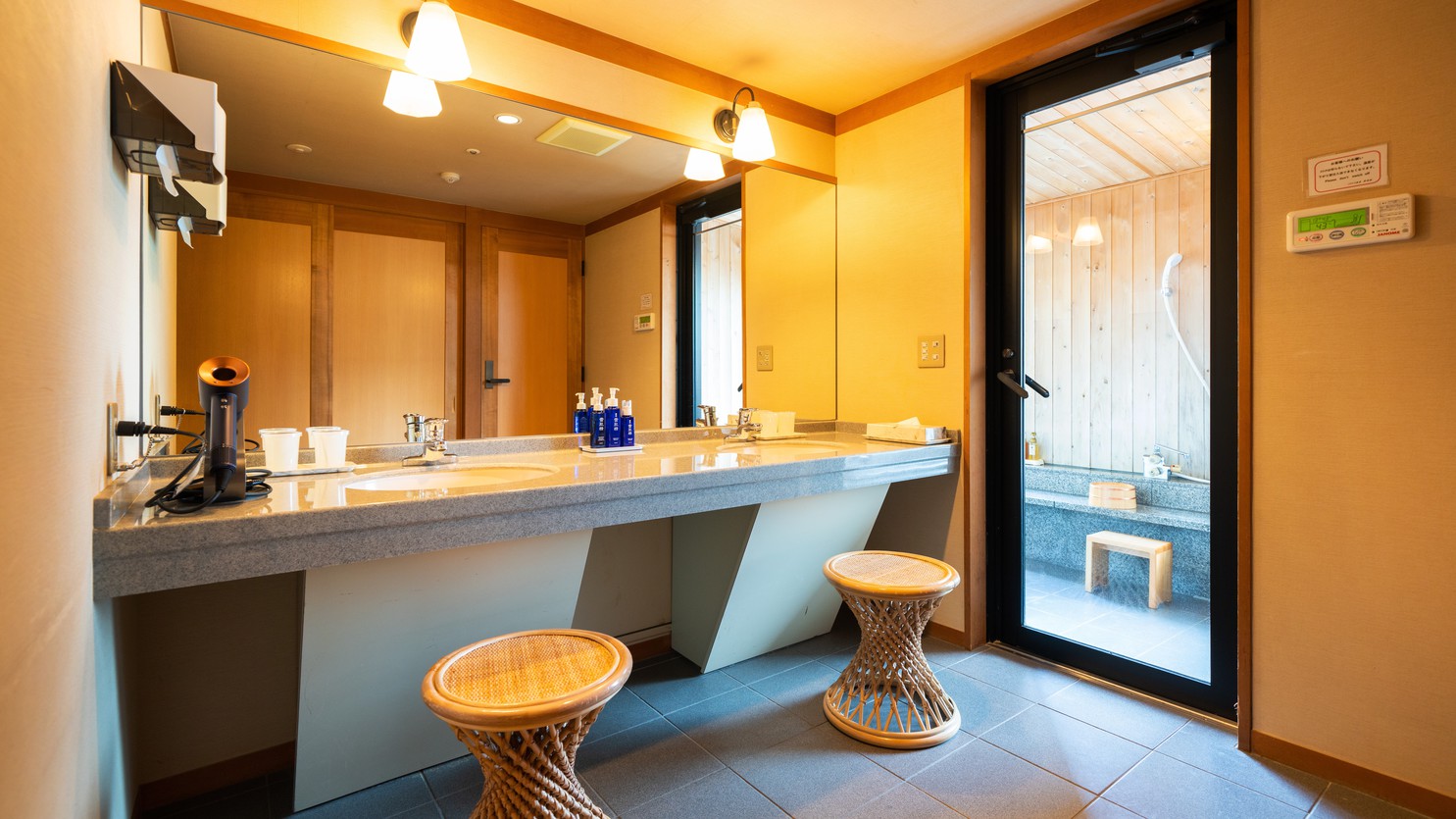 パウダールーム（飛天館【特別フロア】露天風呂付客室・和洋室580）