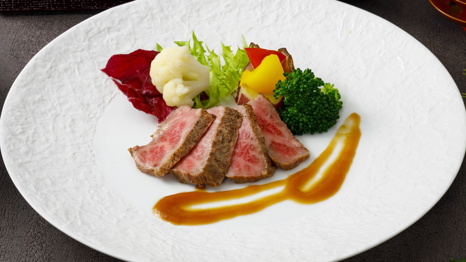 【飛天館】2026年1月2月料理長特選◆讃岐オリーブ牛ステーキとオリーブ地鶏とオリーブ豚の飛鳥鍋