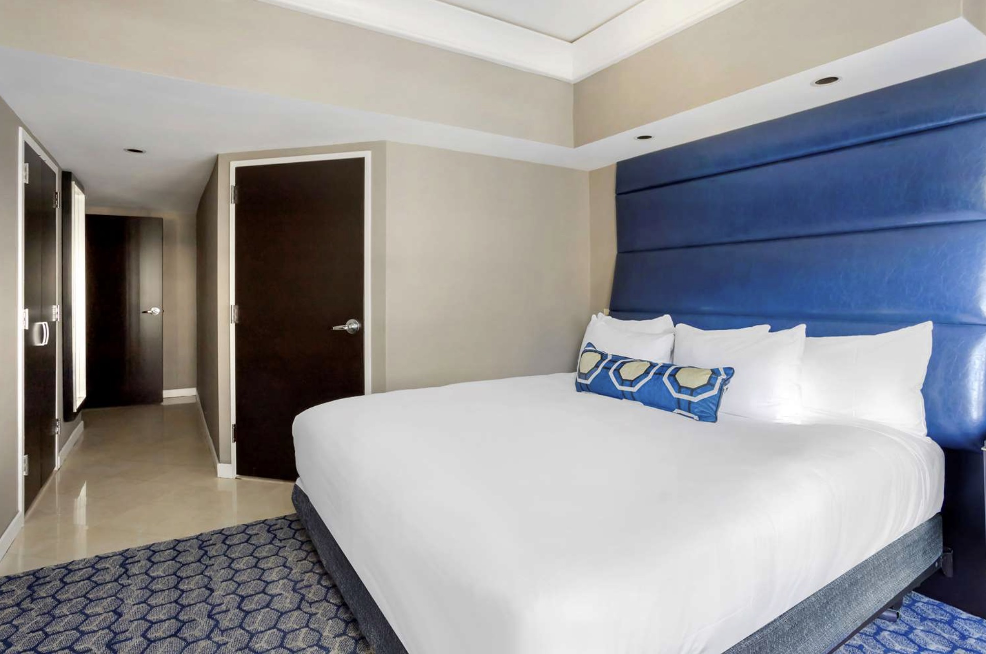 2ベッドルームスイート　キングベッド2台＋ソファベッド