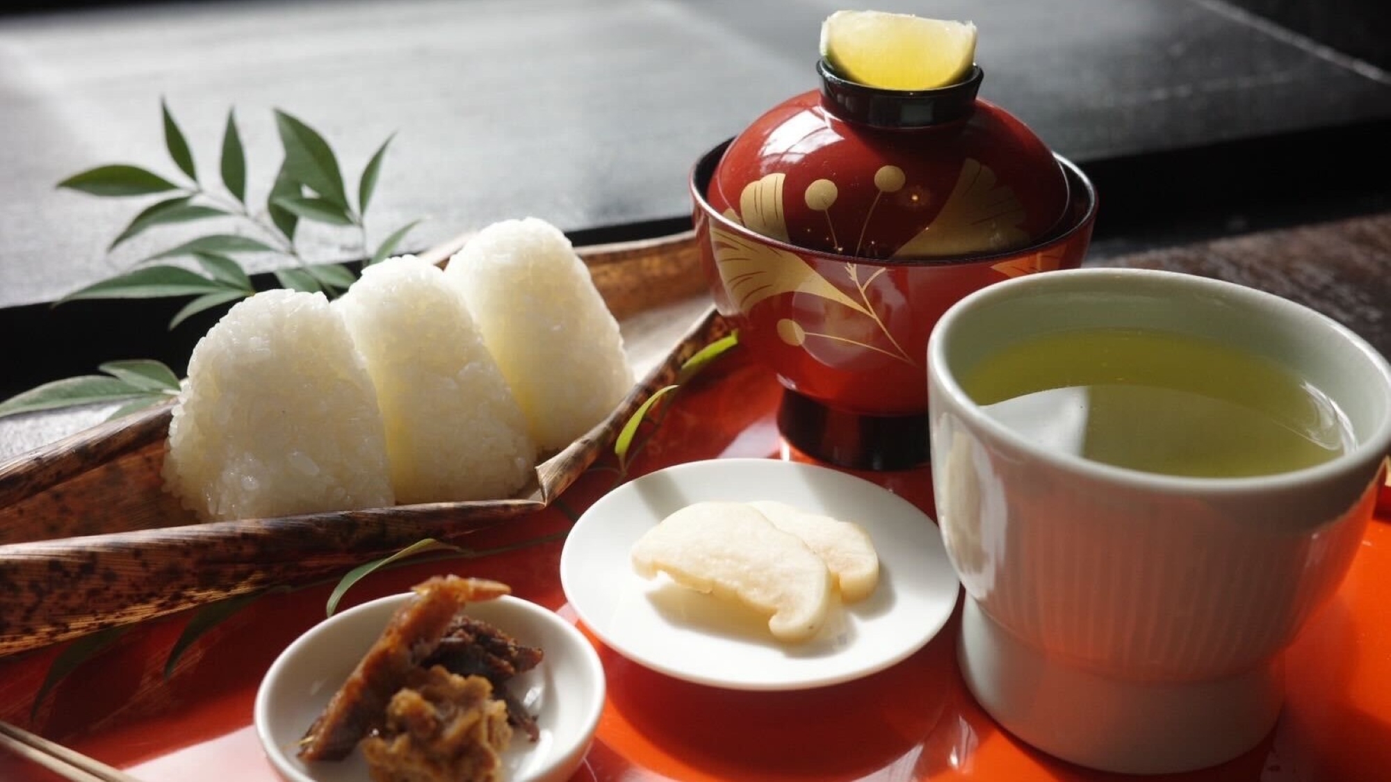 由布のおむすび膳