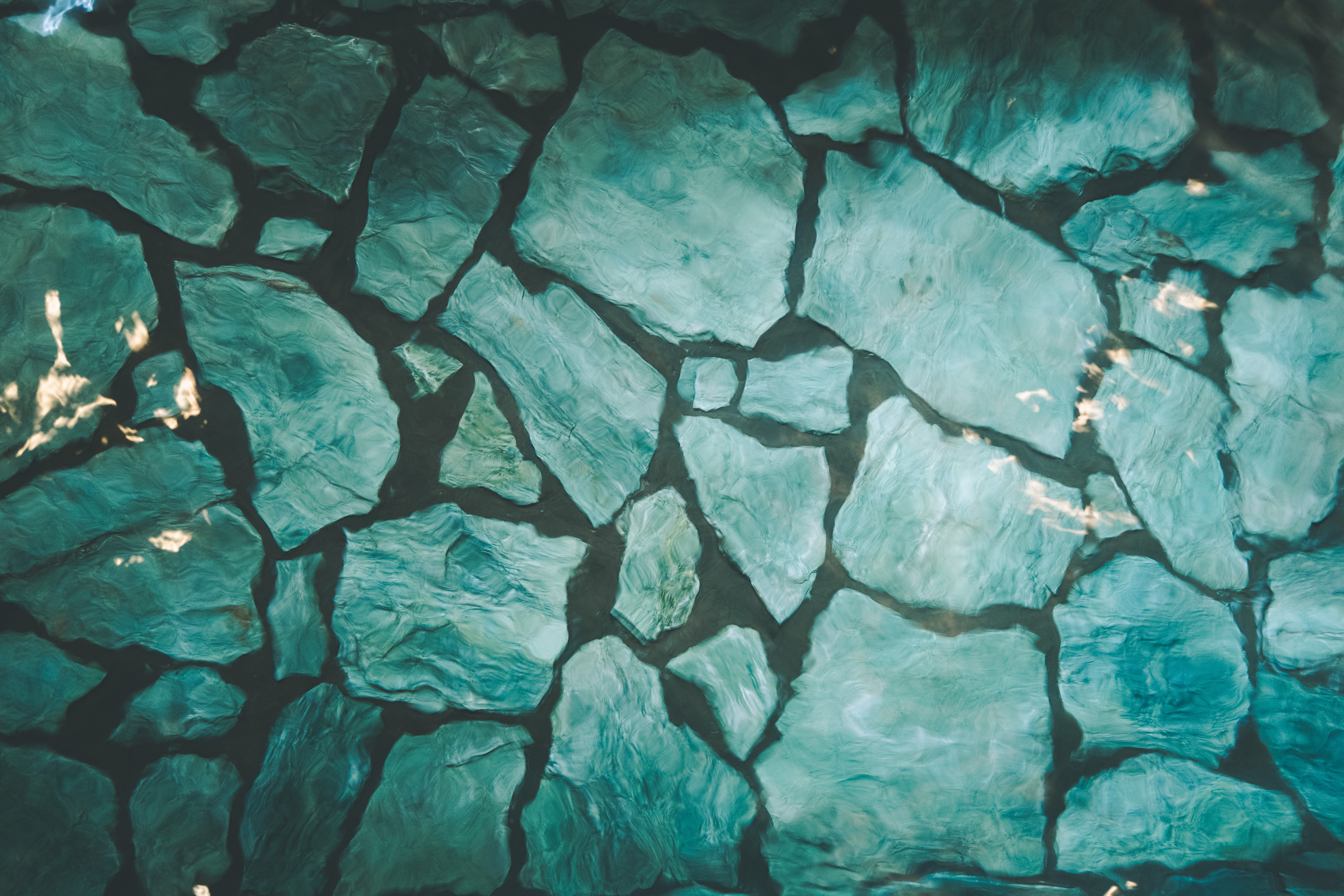 メタケイ酸が豊富で柔らかな湯