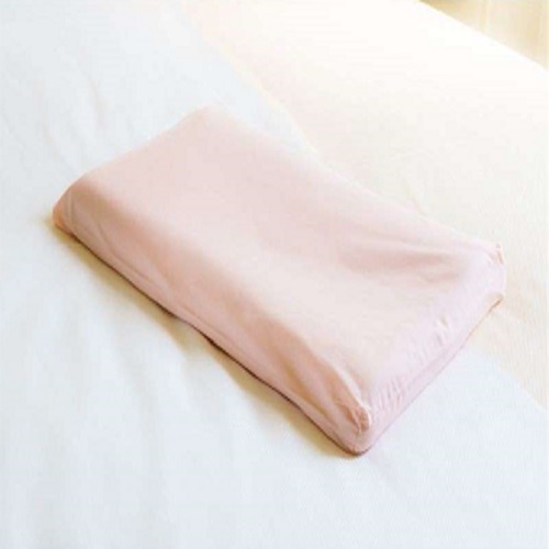 【桃色枕】　女性向きの枕。体圧を分散させ、血行を促し首や肩のコリをほぐします。