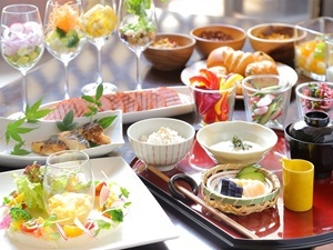 朝食付