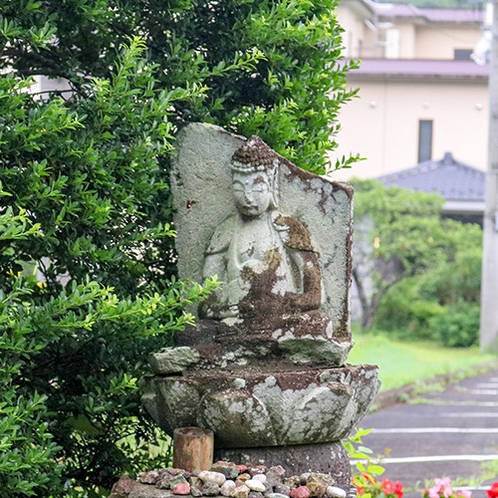 お湯の神様が見守る「お地蔵さんのお湯」