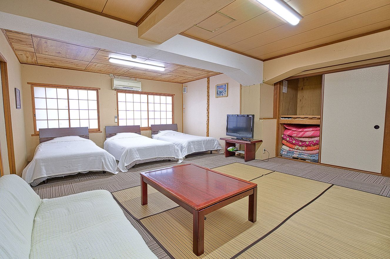 大広間　禁煙 《WI-FI付き》