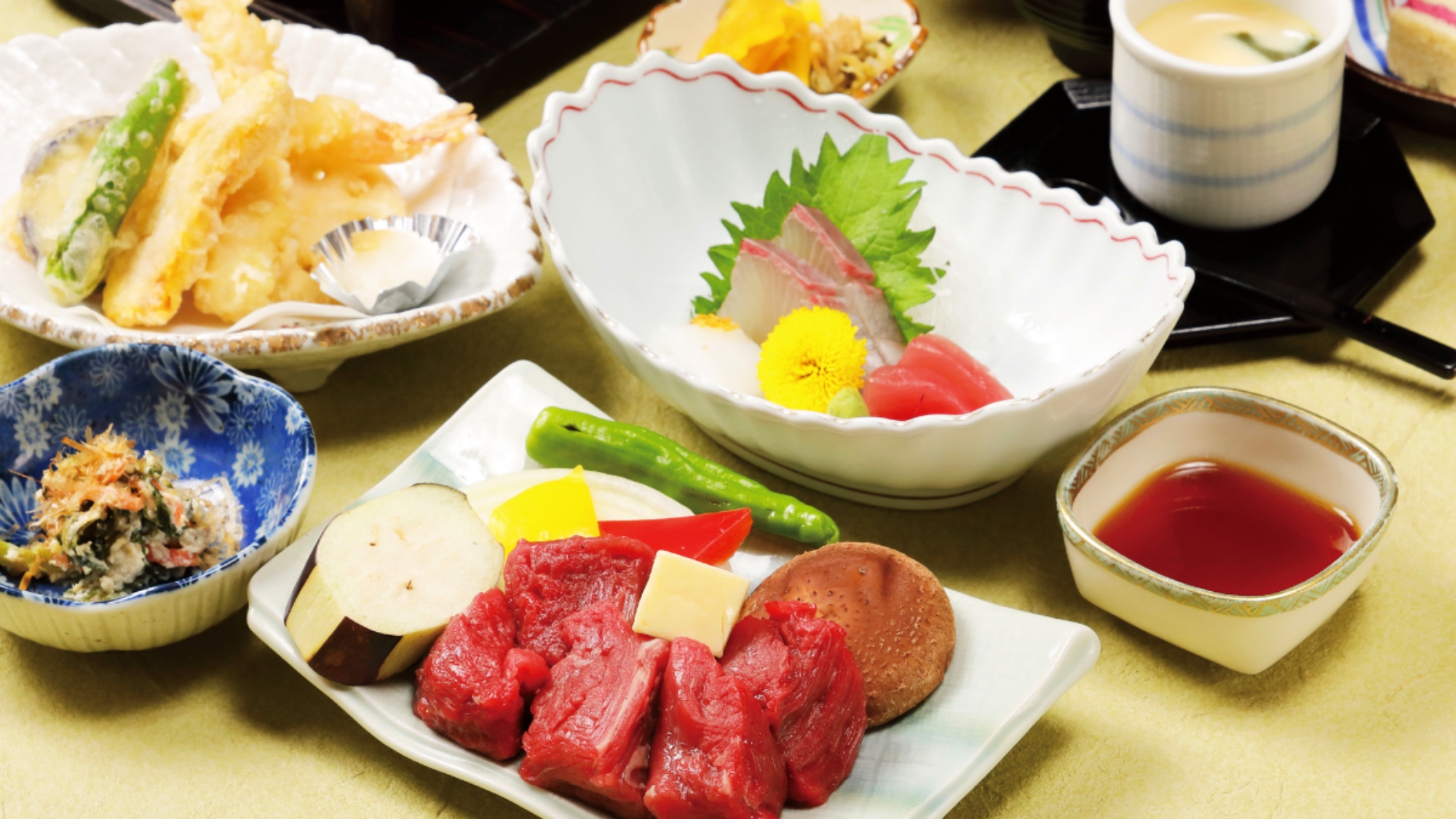 国産牛の陶板焼き御膳　コスパもよく当館人気の御膳です。