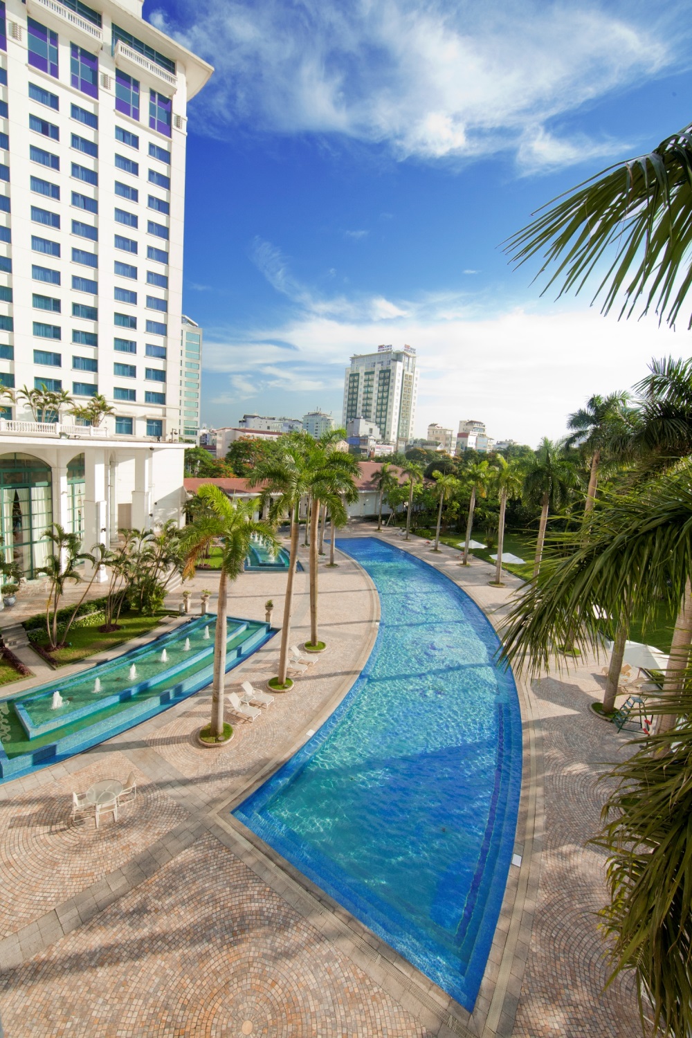 屋外プール（デーウーホテル敷地内）