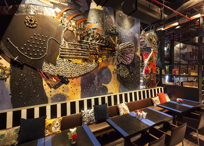 ダイニング＆バー