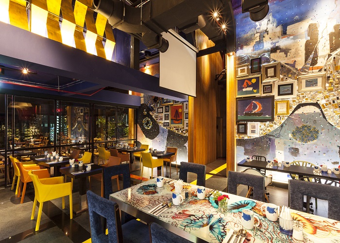 ダイニング＆バー