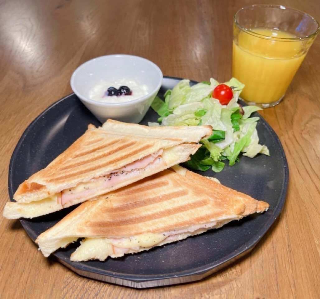 朝食ハムチーズ