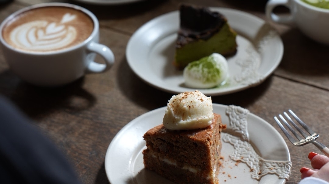 ドリンクはテイクアウトもご利用いただけます。周辺の散策のお供にどうぞ。