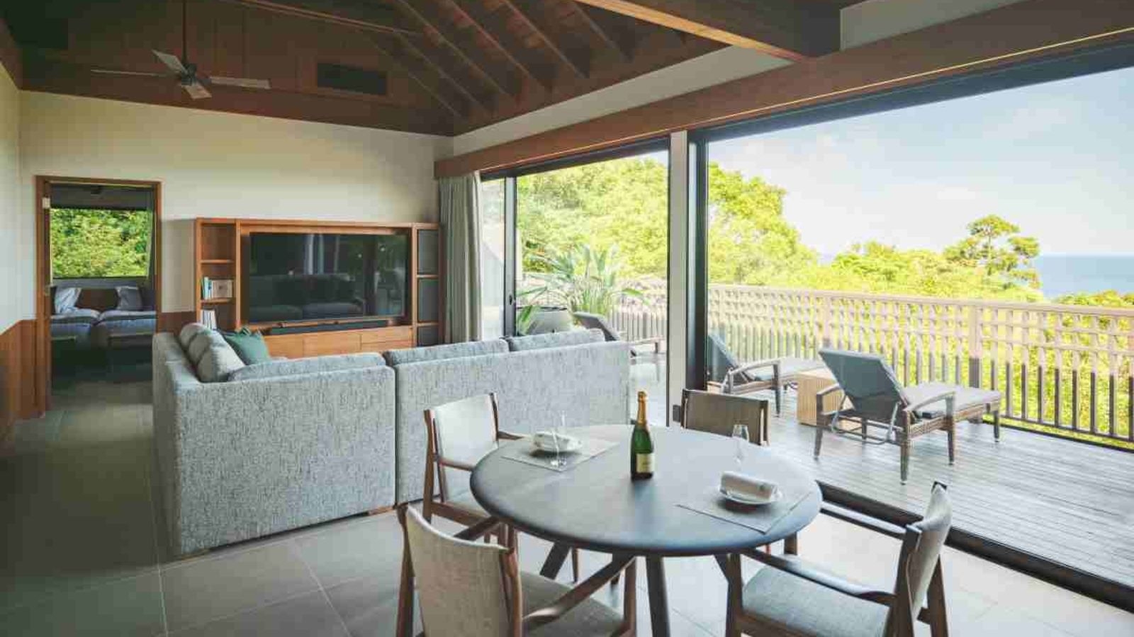 【12・1・2月 室数限定・期間限定】お得な朝食付プラン（夕食/SPAなし)＜スイートタイプ＞