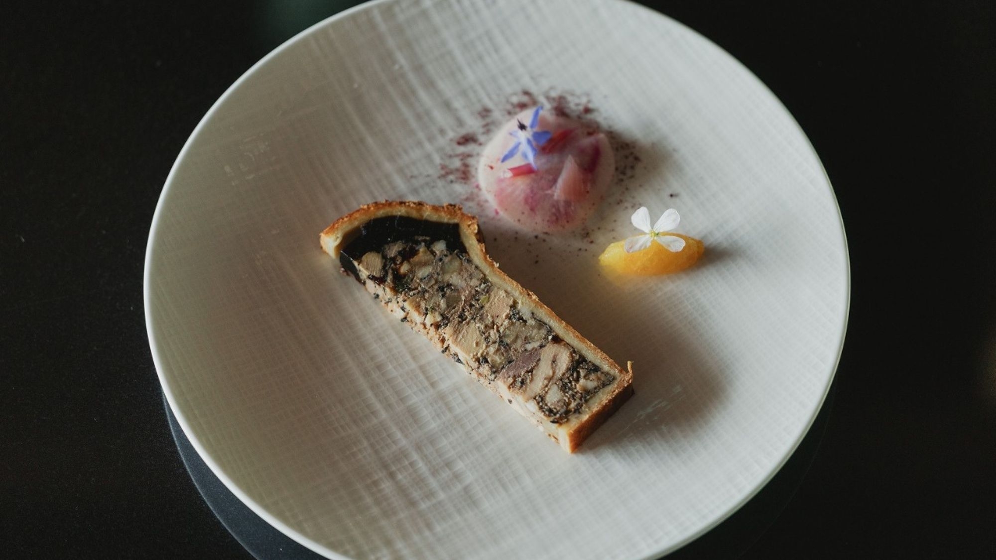 ＜レストランokas/SPA特典付＞2食付基本プラン　スイートタイプ 