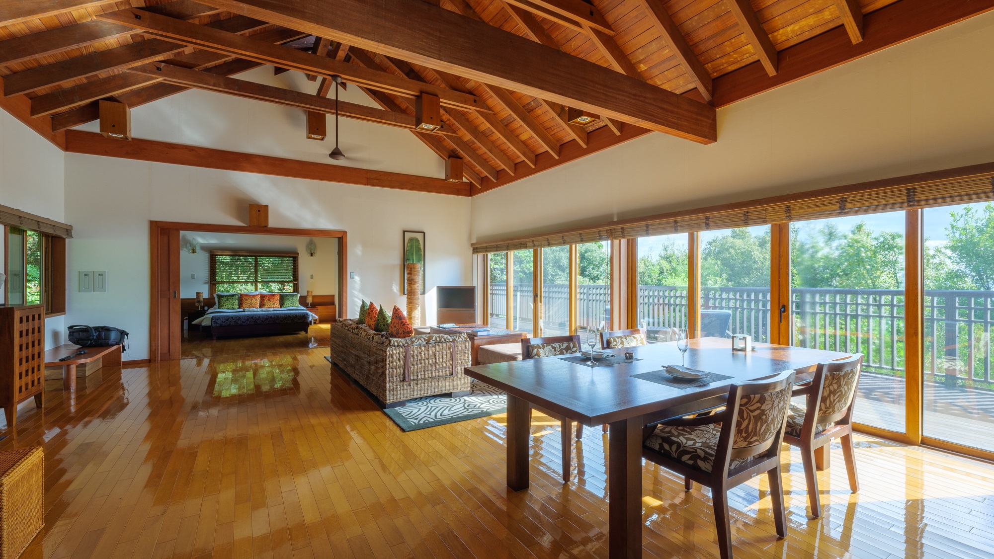 サンカラ スイート ダイニング