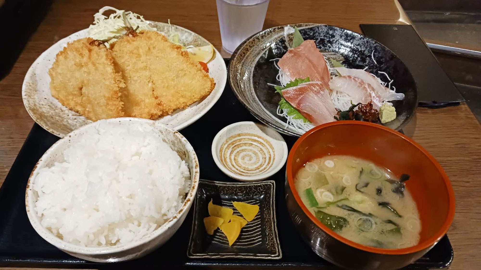 【 ビジネス限定2食付 】日替わり定食◆限定「おむすび」特典付