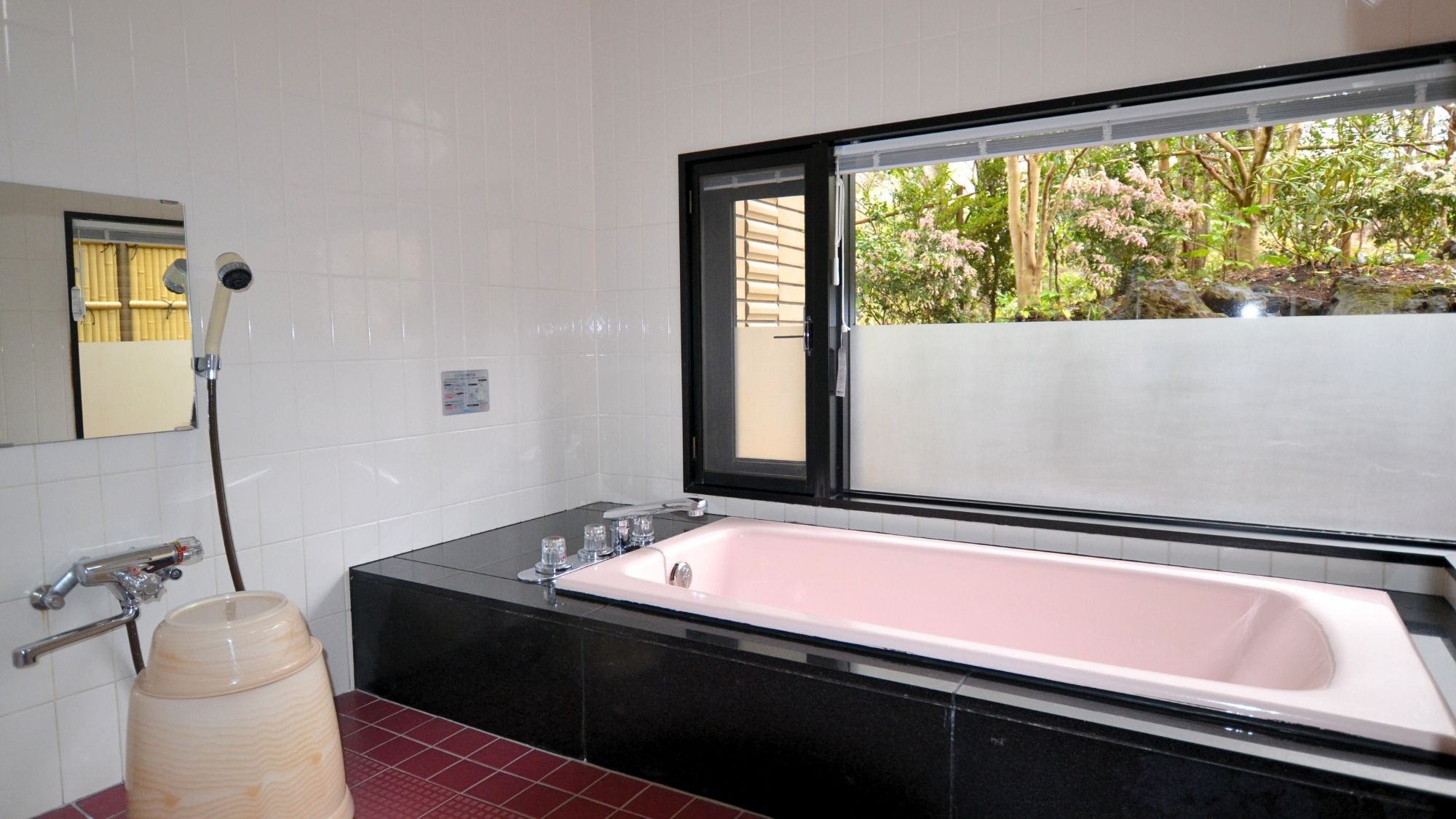 【庭園ビュー和室】