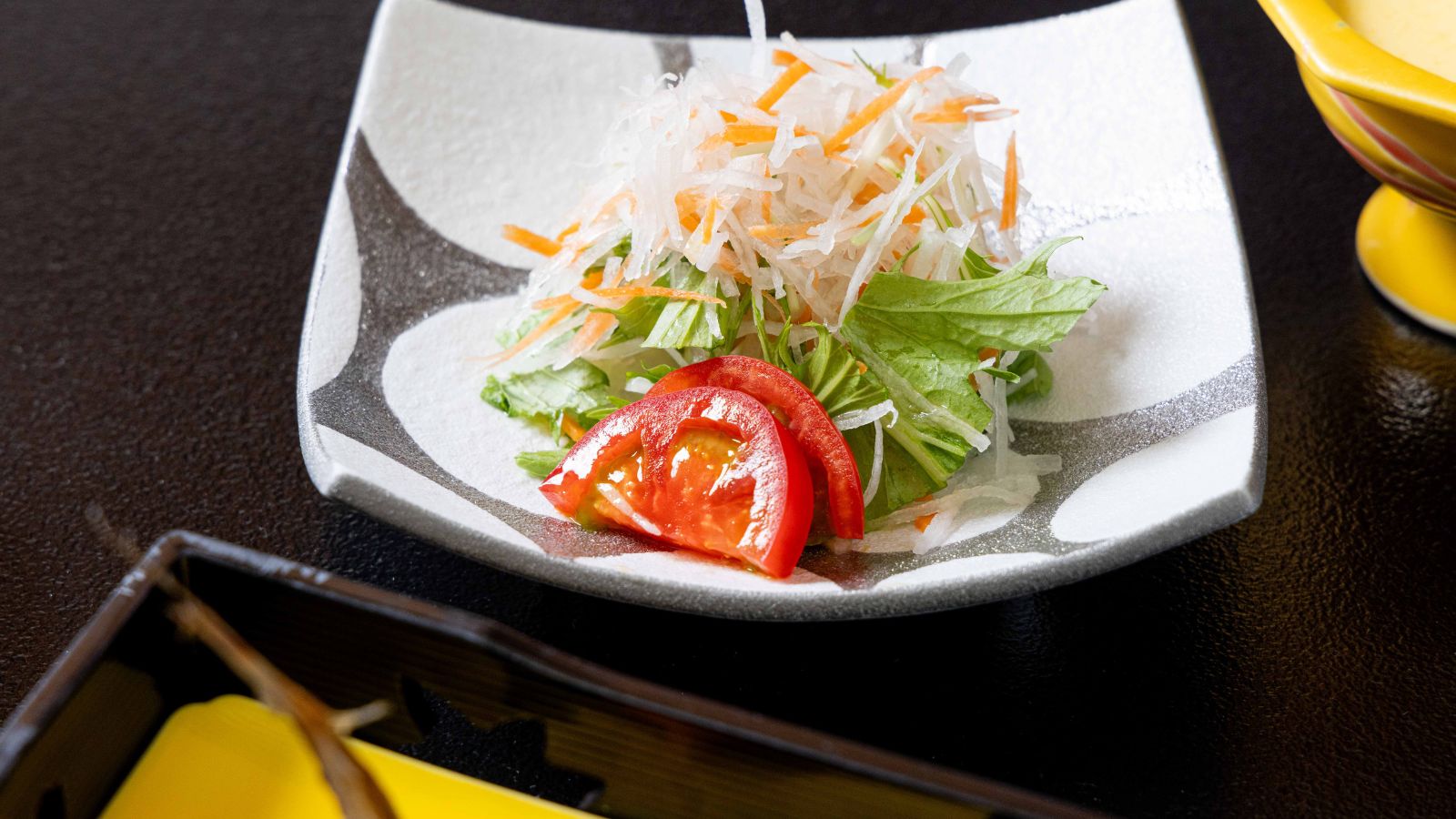 【朝食】さっぱりと楽しむ、朝の生野菜