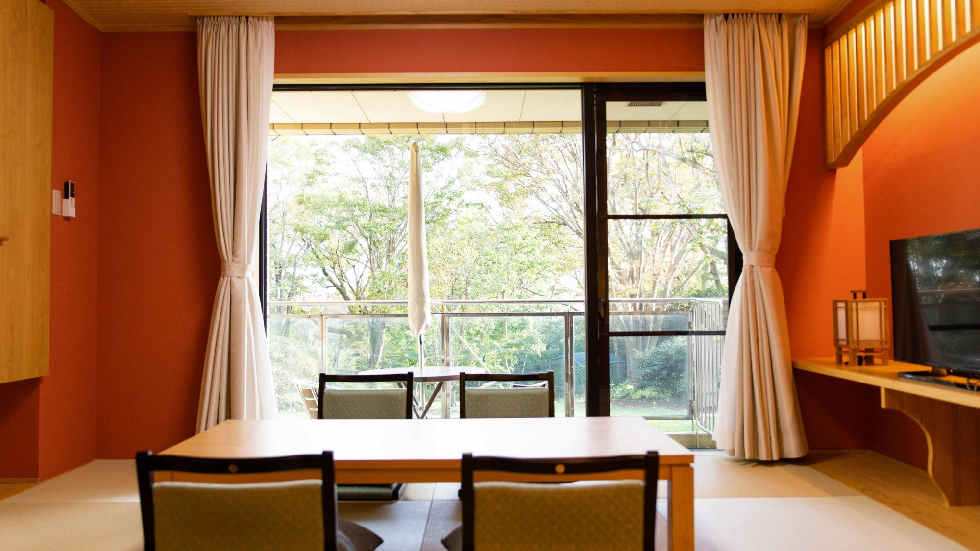 【寛ぎの和洋室】