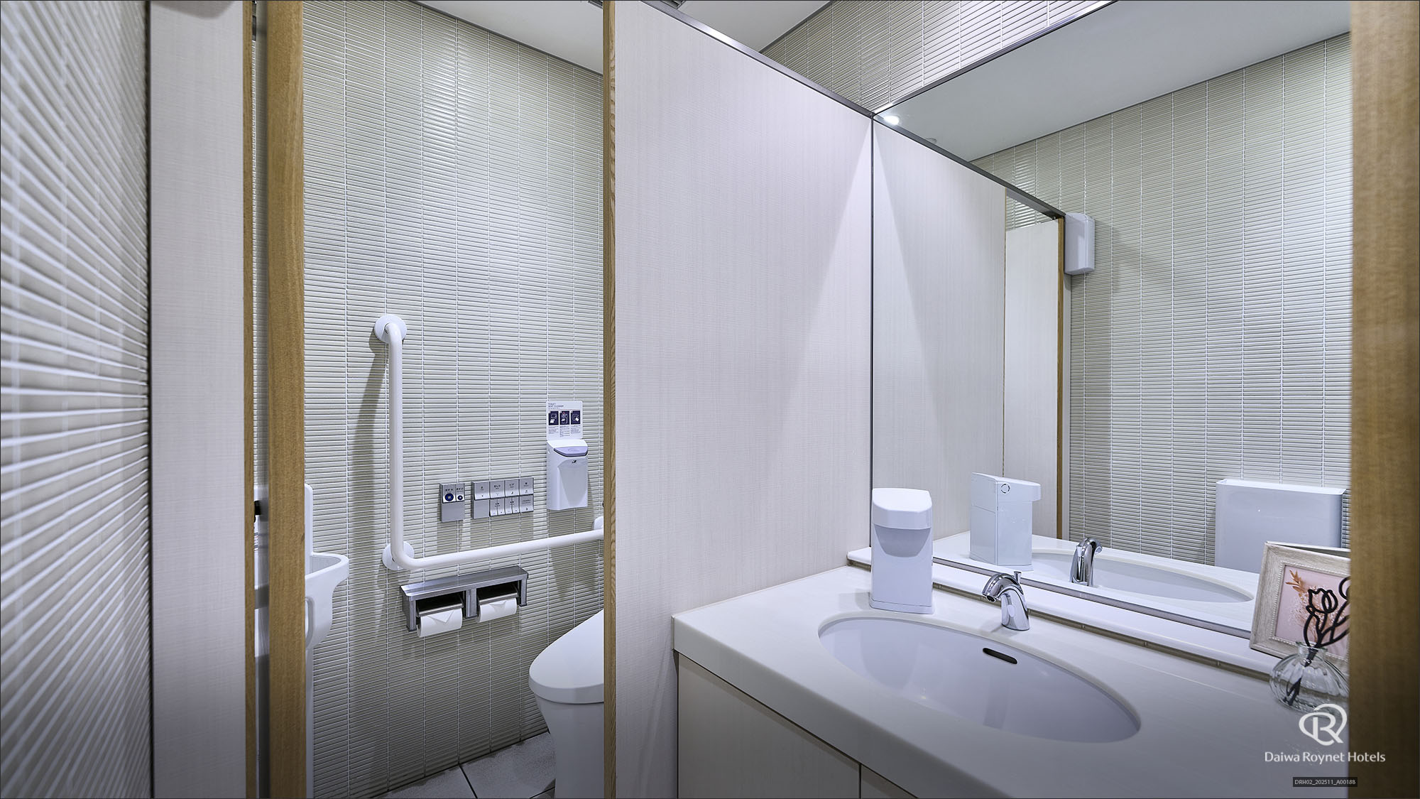 共用トイレ(女性用)