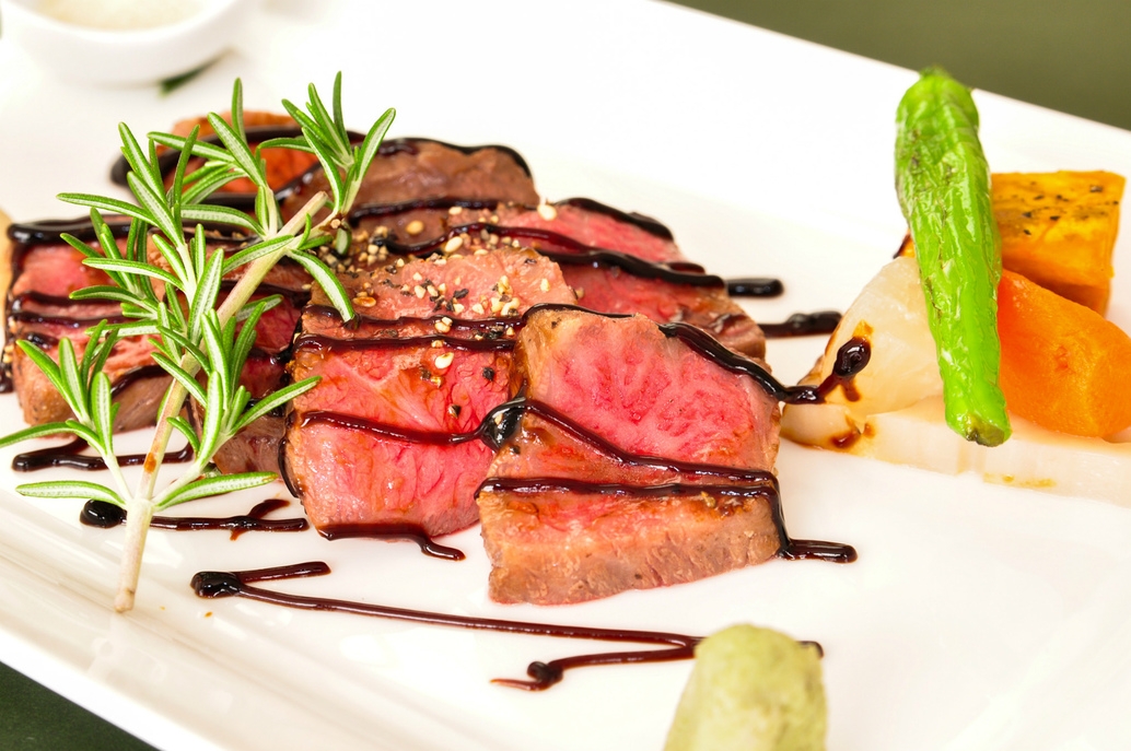 【グルメStyle】夕食メインをブランド牛「秋川牛のソテー」グレードアッププラン（1泊2食）