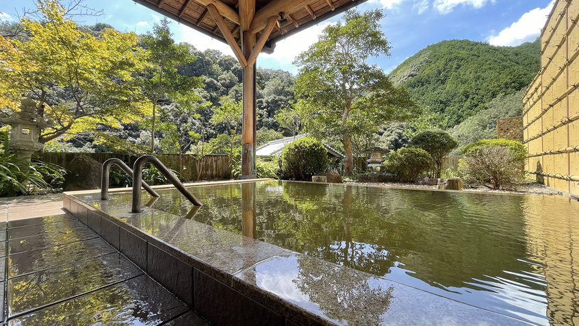 【素泊まりプラン】 源泉かけ流しの温泉と豊かな自然に癒される、シンプルな湯旅。