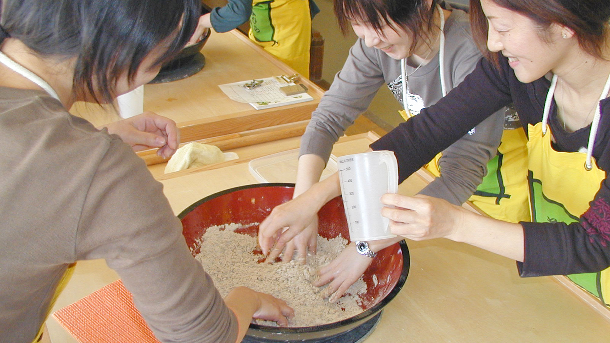 【そば打ち体験】家族や仲間と一緒に！