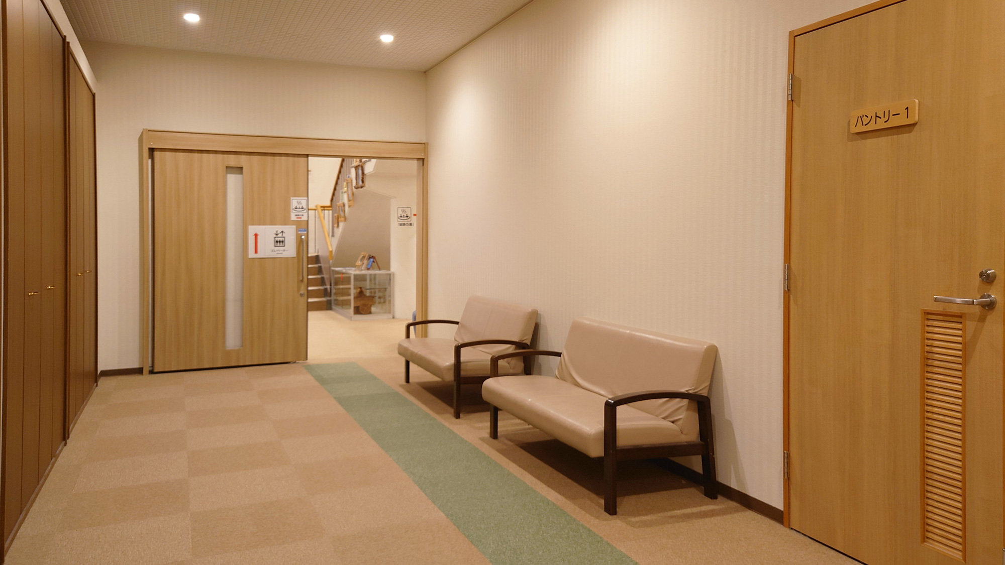 【館内】本館・別館連絡通路の廊下