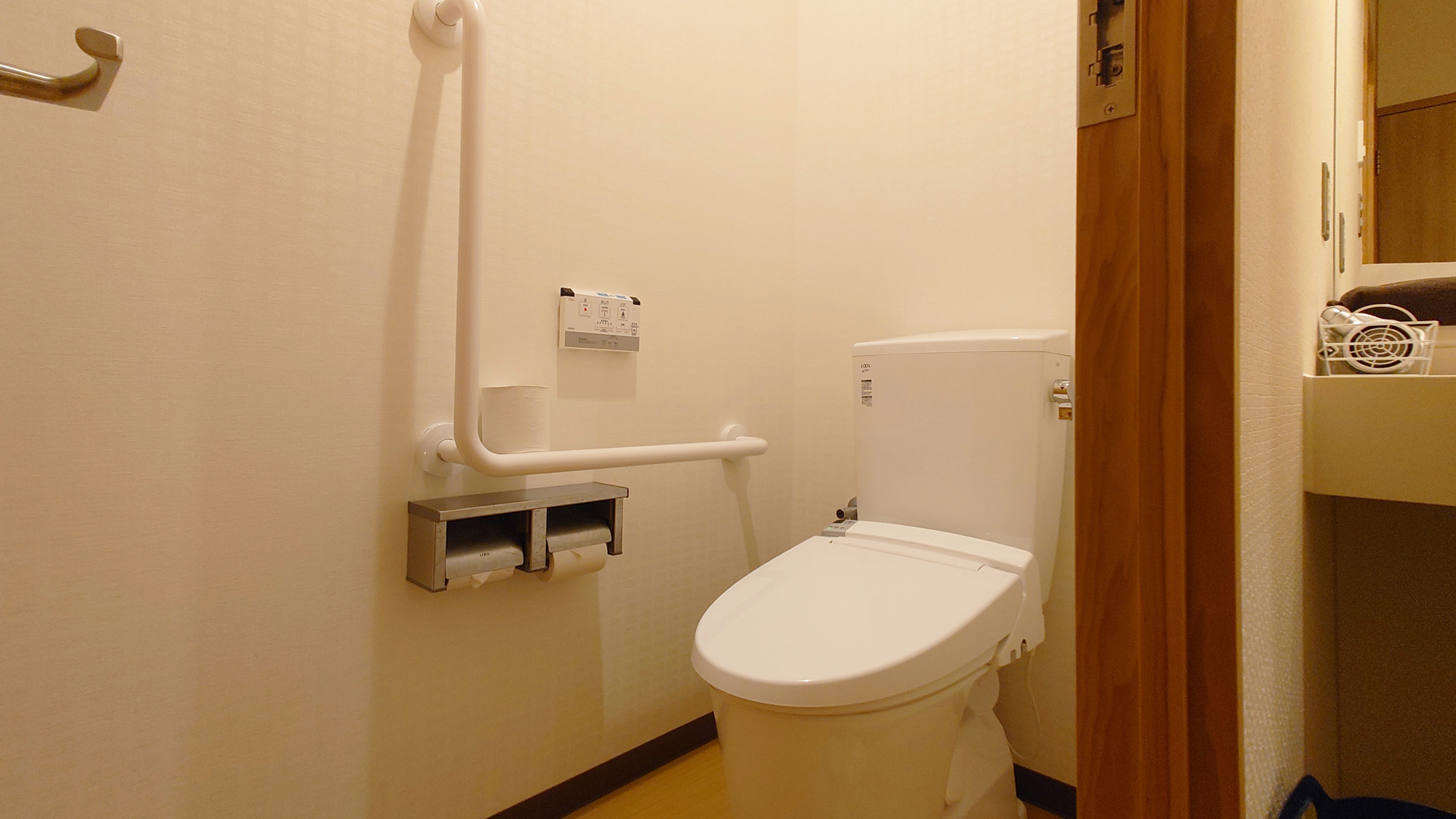 【和室９畳】バス・トイレ（ウォシュレット付）