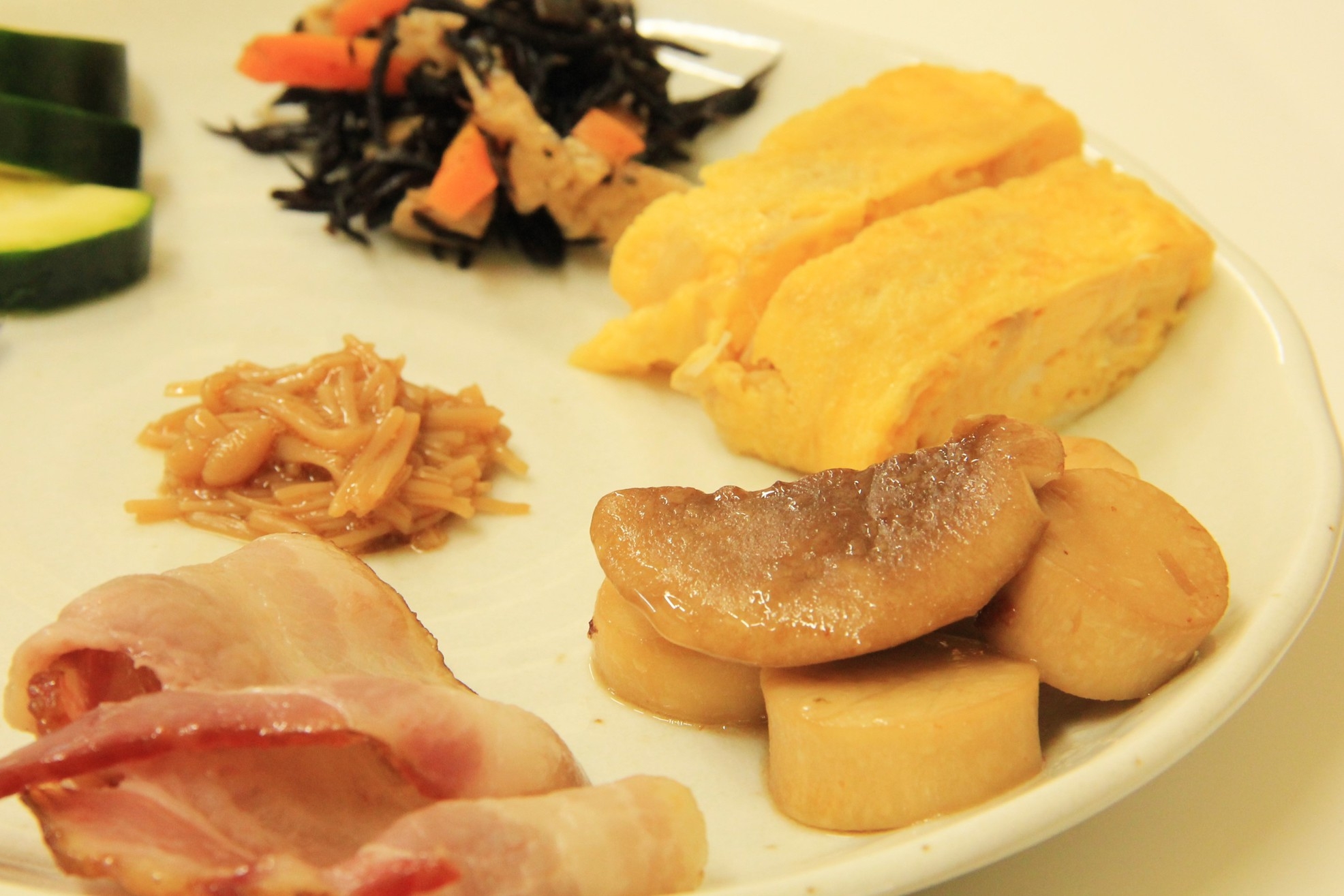 【ビジネス＆旅行に♪】シングルルーム朝食付（日〜火曜）★朝食・浴衣・飲み物付　コミコミプラン