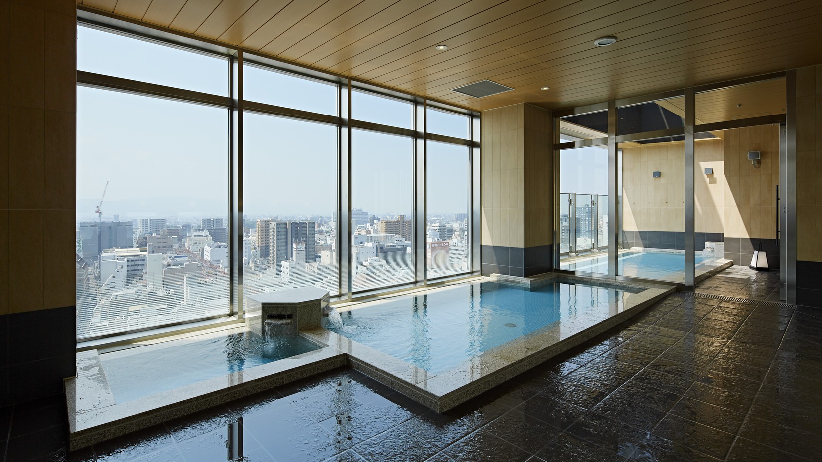 【1名夏割】天空でととのう出張やひとり旅へ、露天風呂・サウナ・外気浴を堪能する（素泊り）