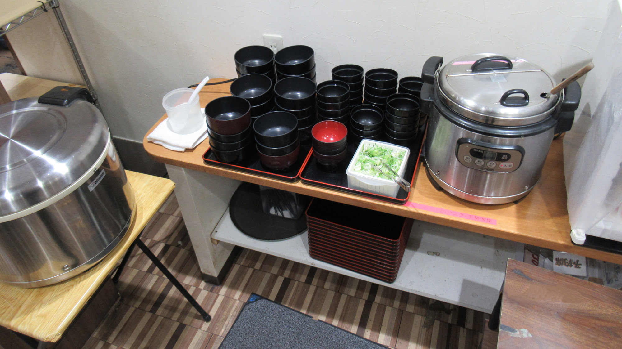 ・【朝食】あきたこまちのご飯とお味噌汁を、心ゆくまでお楽しみください