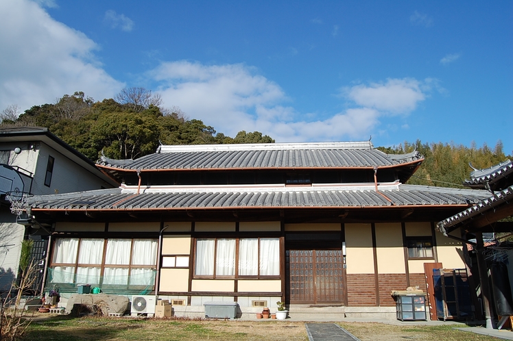 建物正面外観