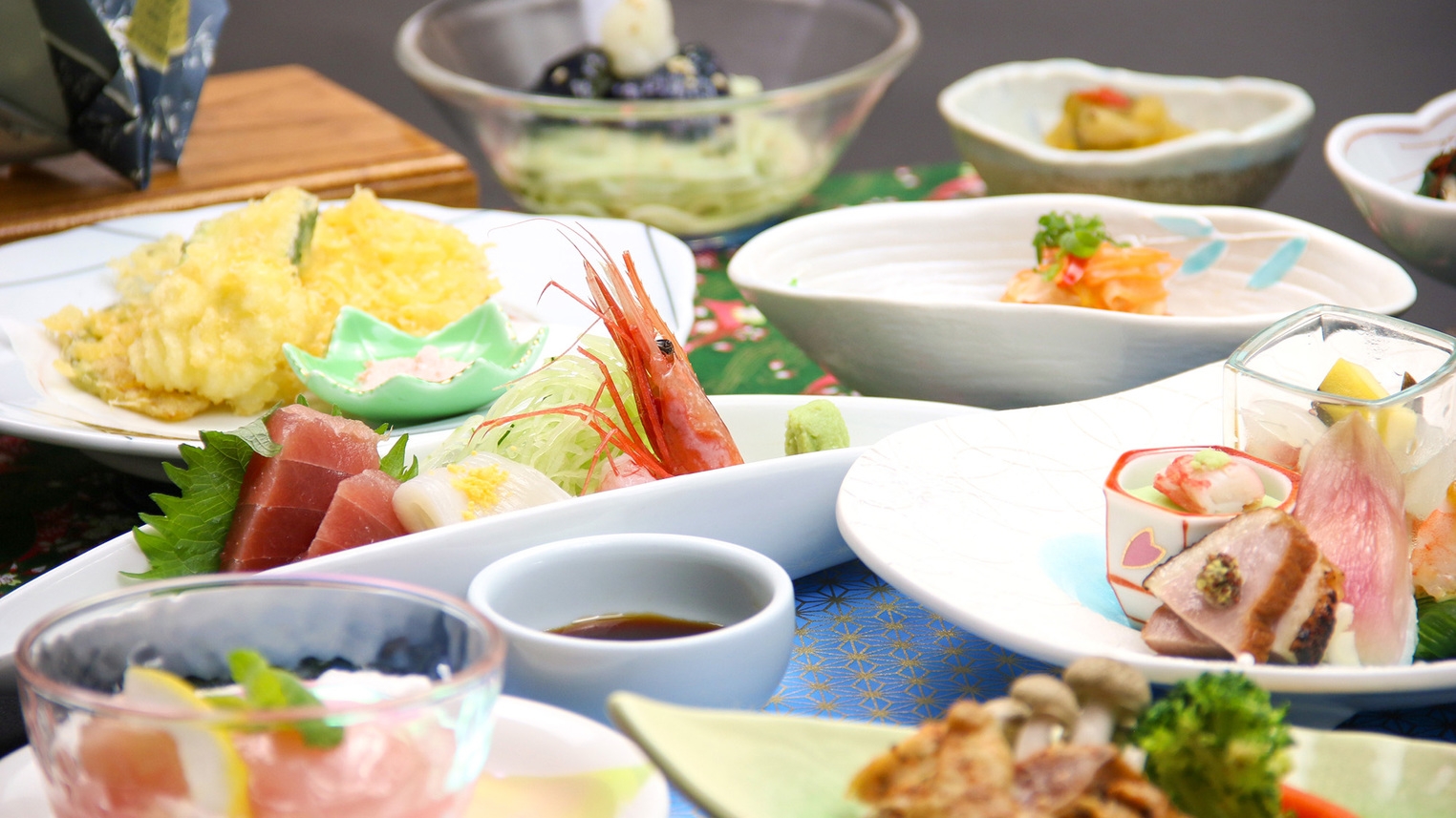 《2食付き》霊山トレッキング☆道先案内人と登る「本気の縦走コース」！【霊山トレッキング旬彩膳プラン】