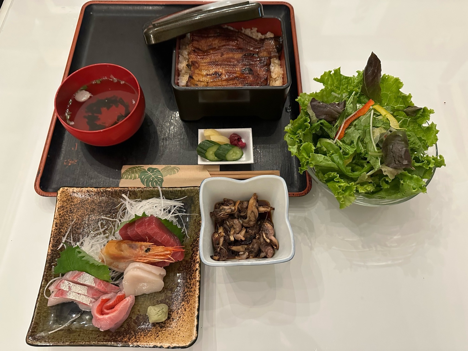 【夕食：お部屋食+朝食付】地元で好評なうな重・天丼を堪能！！お部屋でのんびりとしたい方におすすめ！