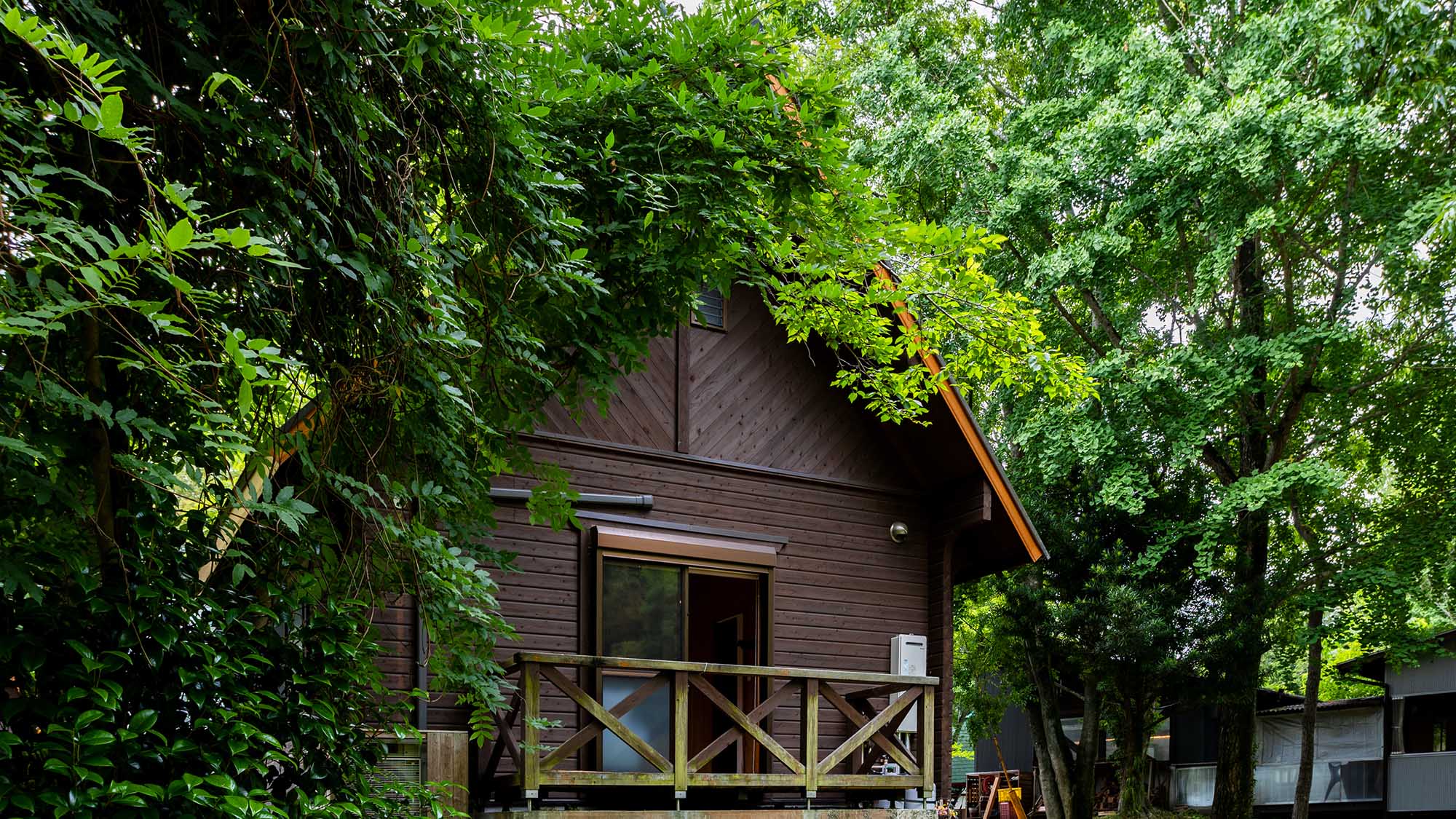 ・【外観】ログハウス