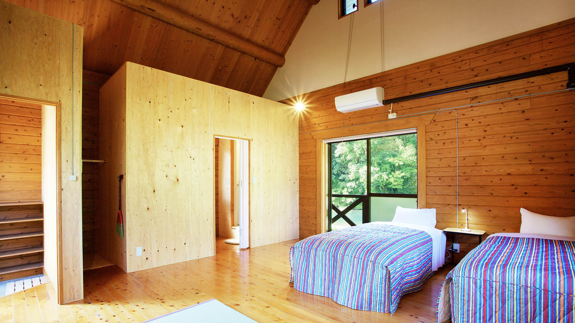 ・【部屋】ログハウス