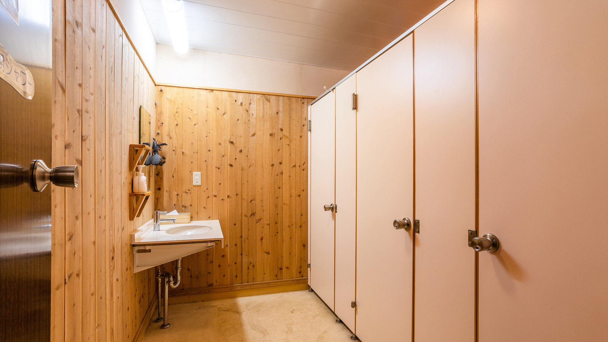 ・【浴室】男性用シャワールーム