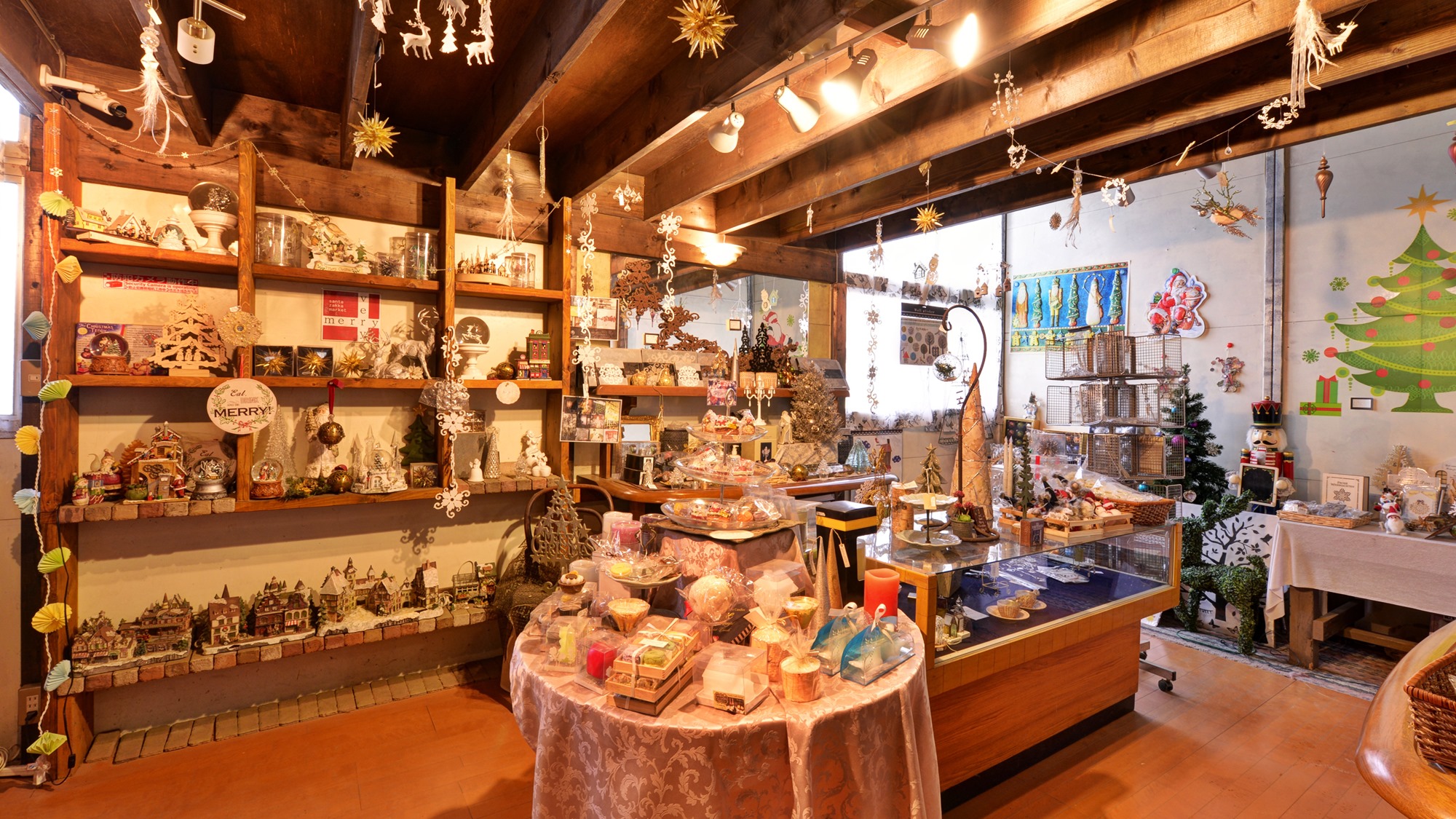 *【santa-zakka market　VeryMerry】当館ならではのクリスマス、サンタグッズ
