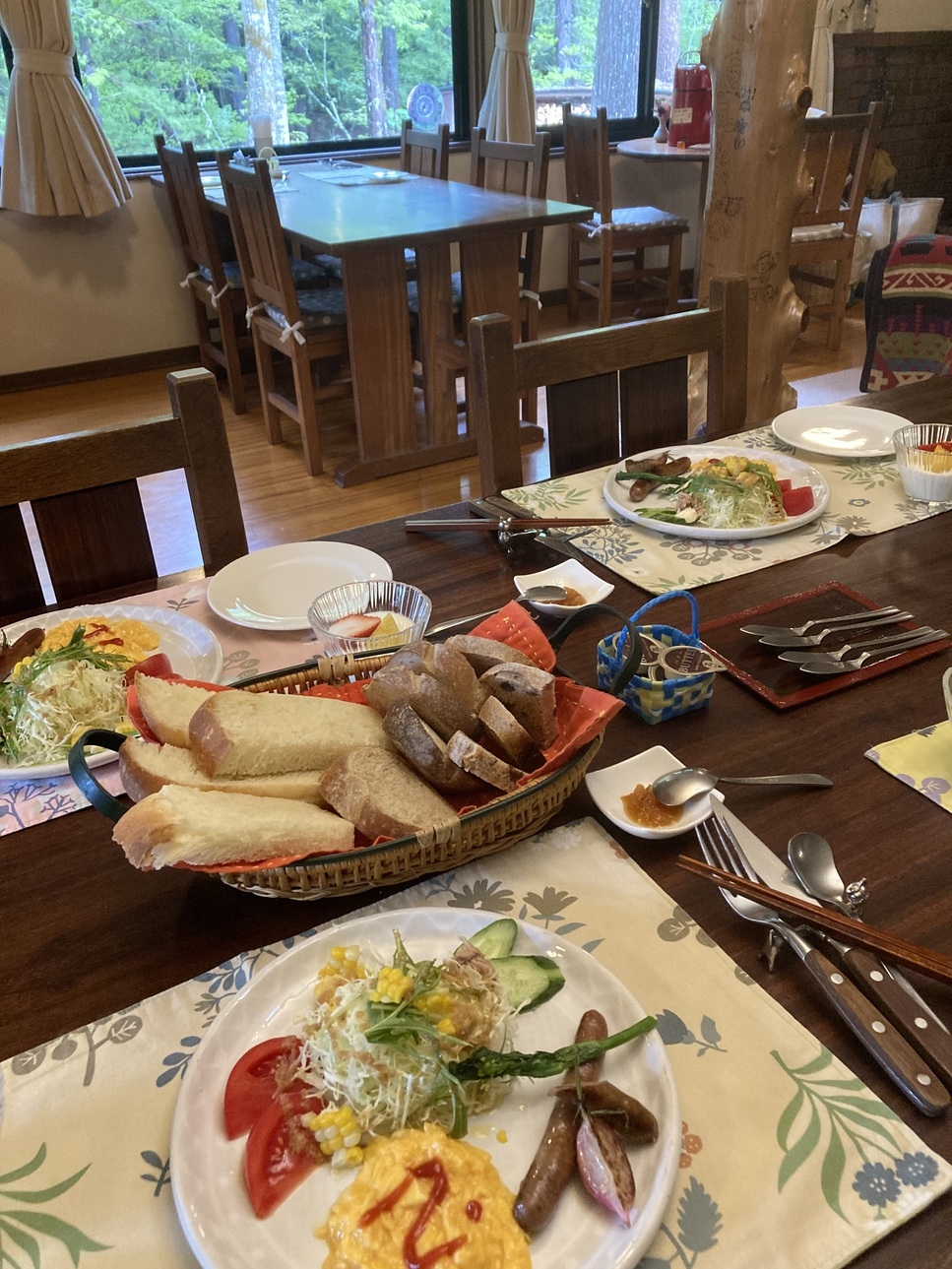 【和室】パエリアと肉料理ディナー＆自家培養酵母パンの朝食付き