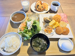 朝食