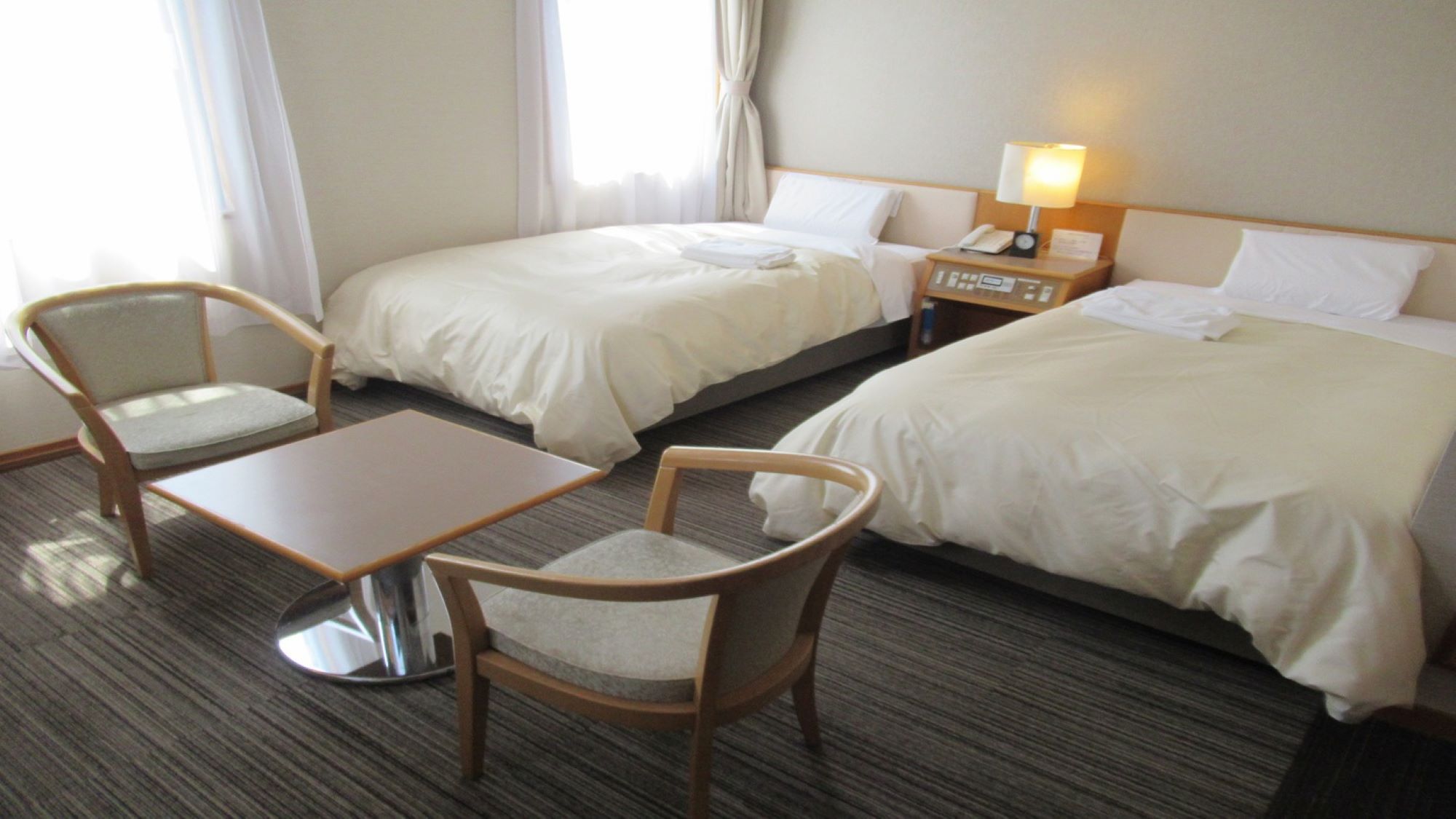 ◆喫煙◆ツインルーム【24平米／110センチ幅ベッド】