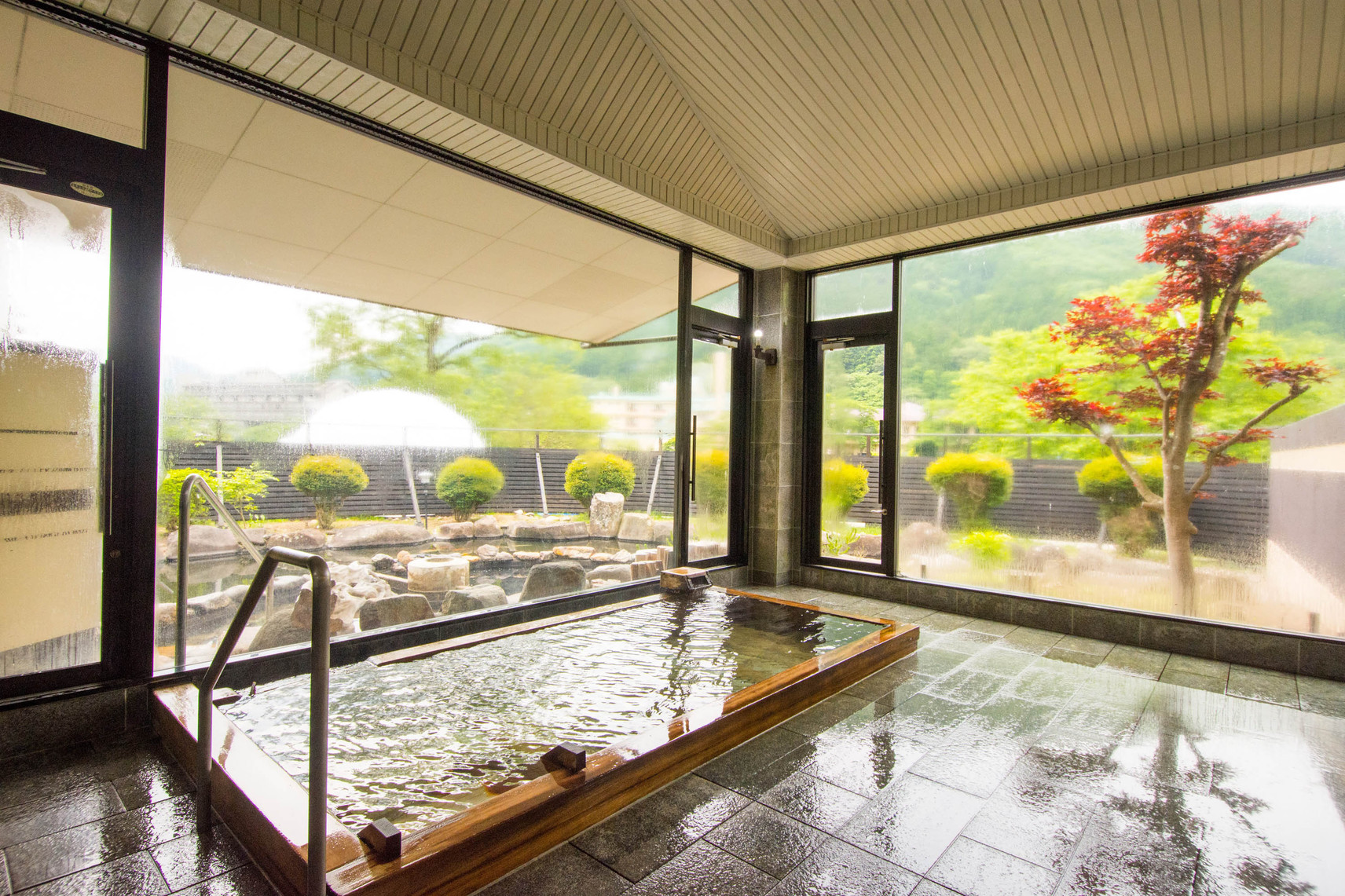 【直前割】当日22時までご予約OK★直前のご予約でお得！温泉で過ごすゆったり旅♪【素泊まり】