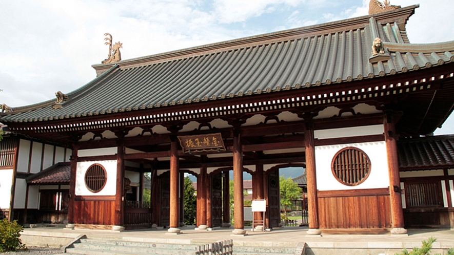 【会津藩校日新館】人材の育成を目的に1803年に建設された会津藩の最高学府でした。